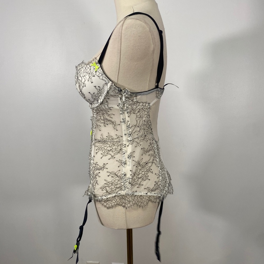 Victoria's Secret 34B White Black Lace Mesh Corset Bustier Lingerie Chemise - Picture 4 of 9